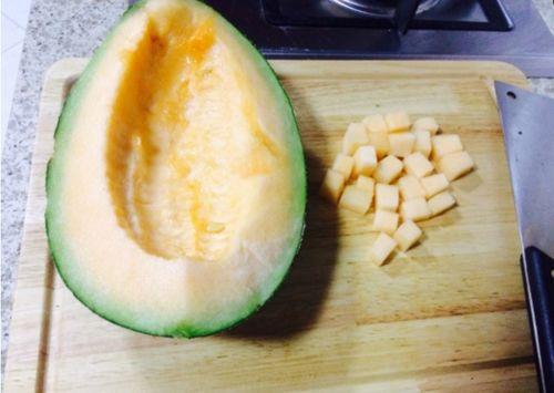 外地人吃哈密瓜视频大全,视频大全带你领略甜蜜诱惑